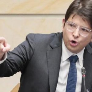 SIETE AÑOS DE ENCIERRO PARA EL MENOR QUE DISPARÓ CONTRA MIGUEL URIBE TURBAY
