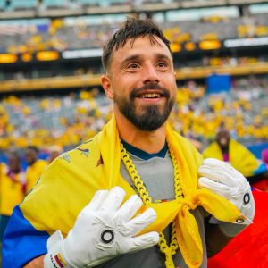 HERNÁN GALÍNDEZ SE DESPIDE ENTRE LÁGRIMAS DE LA TRI: «NO ESPERABA ESTE FINAL»