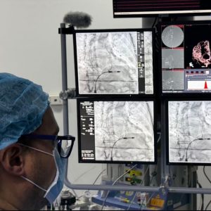 GOBIERNO NACIONAL MARCA UN HITO EN LA SALUD PÚBLICA: HOSPITAL DE ESPECIALIDADES EUGENIO ESPEJO REALIZA CON ÉXITO EL PRIMER IMPLANTE DE MARCAPASOS LEADLESS DE ÚLTIMA GENERACIÓN